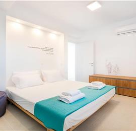 4 bedroom villa with pool & seaview, near Acharavi, sleeps 9